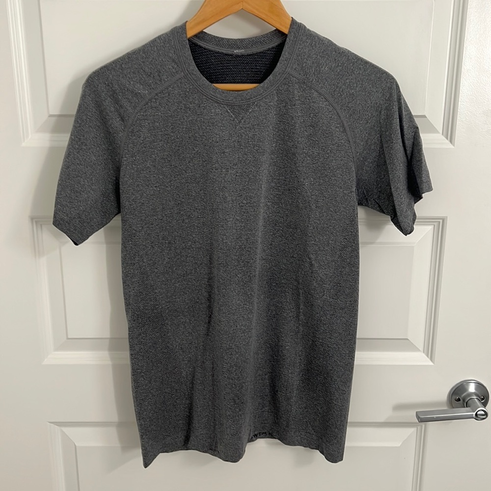 Lululemon Short Sleeve Shirt (Grey)